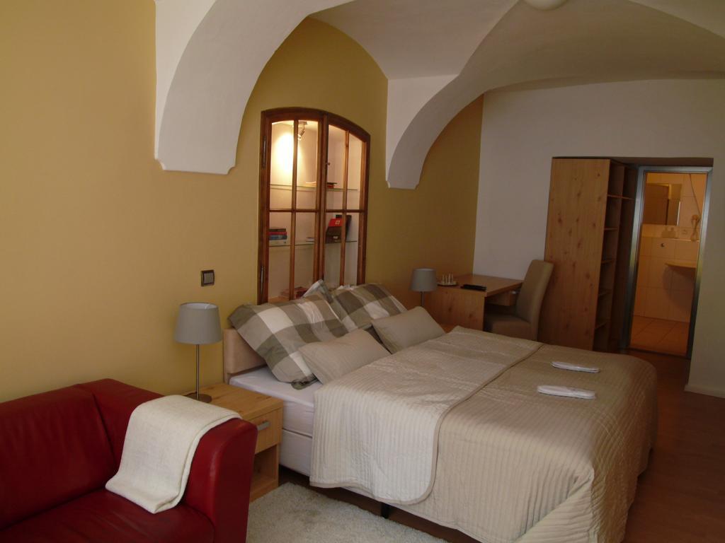 Apartments And Suites Kremnica Kamer foto