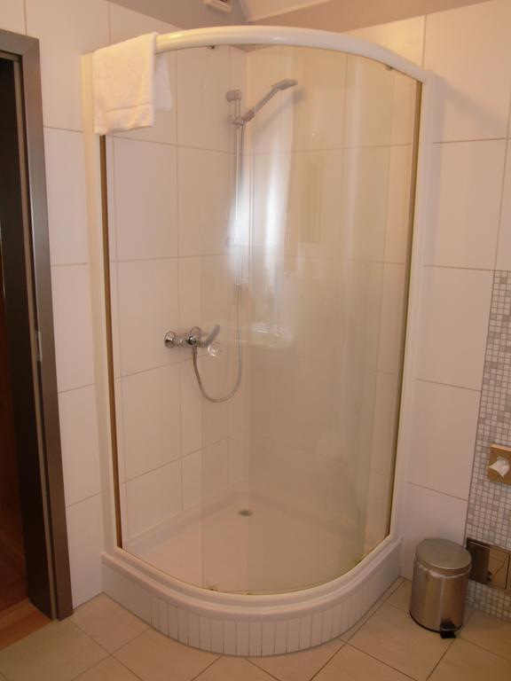 Apartments And Suites Kremnica Kamer foto