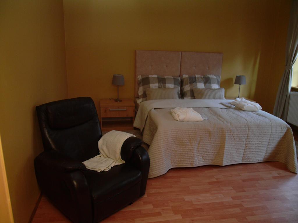 Apartments And Suites Kremnica Kamer foto