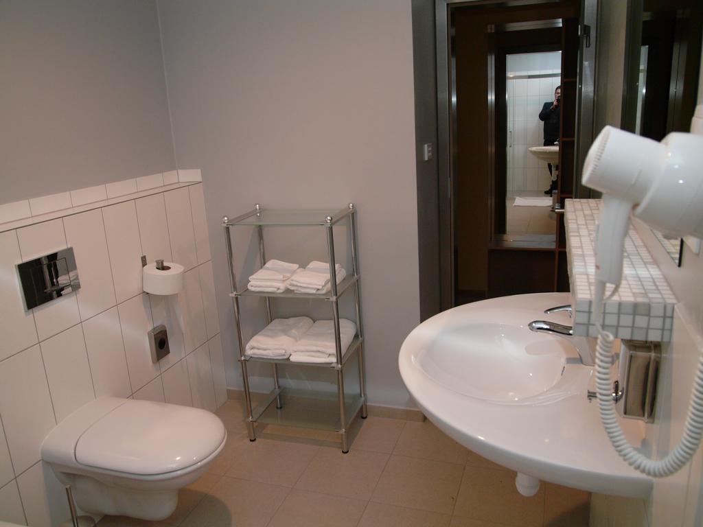 Apartments And Suites Kremnica Kamer foto